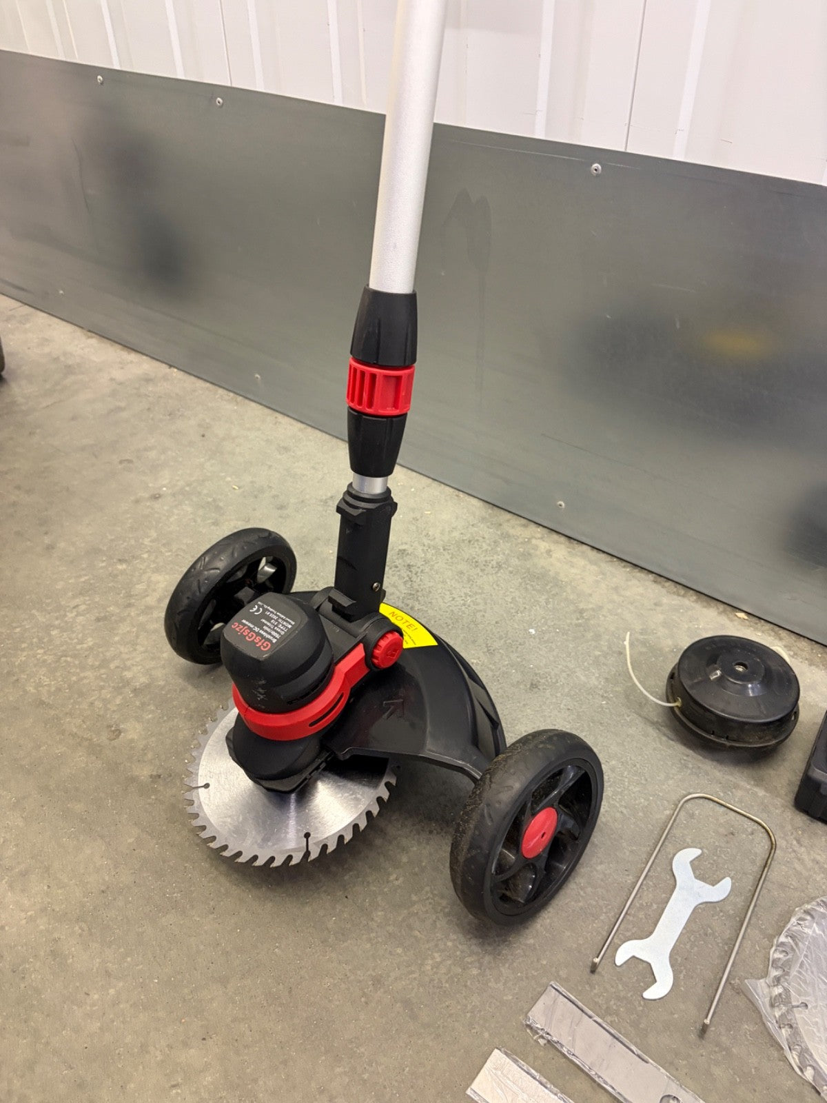 Cordless Grass Strimmer Wire Trimmer Metal Blades Garden Cutter Tool