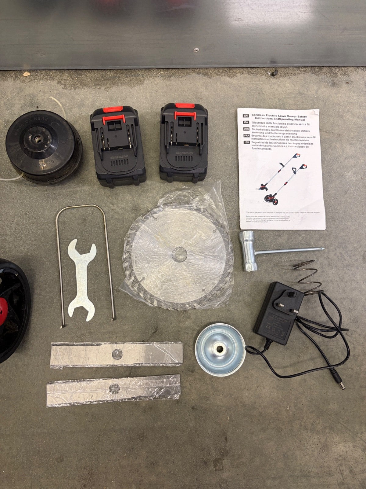 Cordless Grass Trimmer Wire Cutter Metal Blades Garden Tool