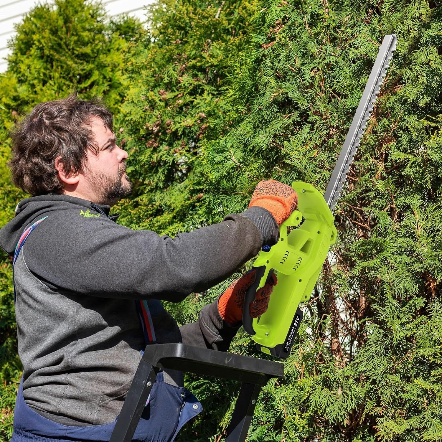 20” Cordless Hedge Trimmer 21V 2x2000mAh Battery 50cm Dual Blade Hedge Cutter