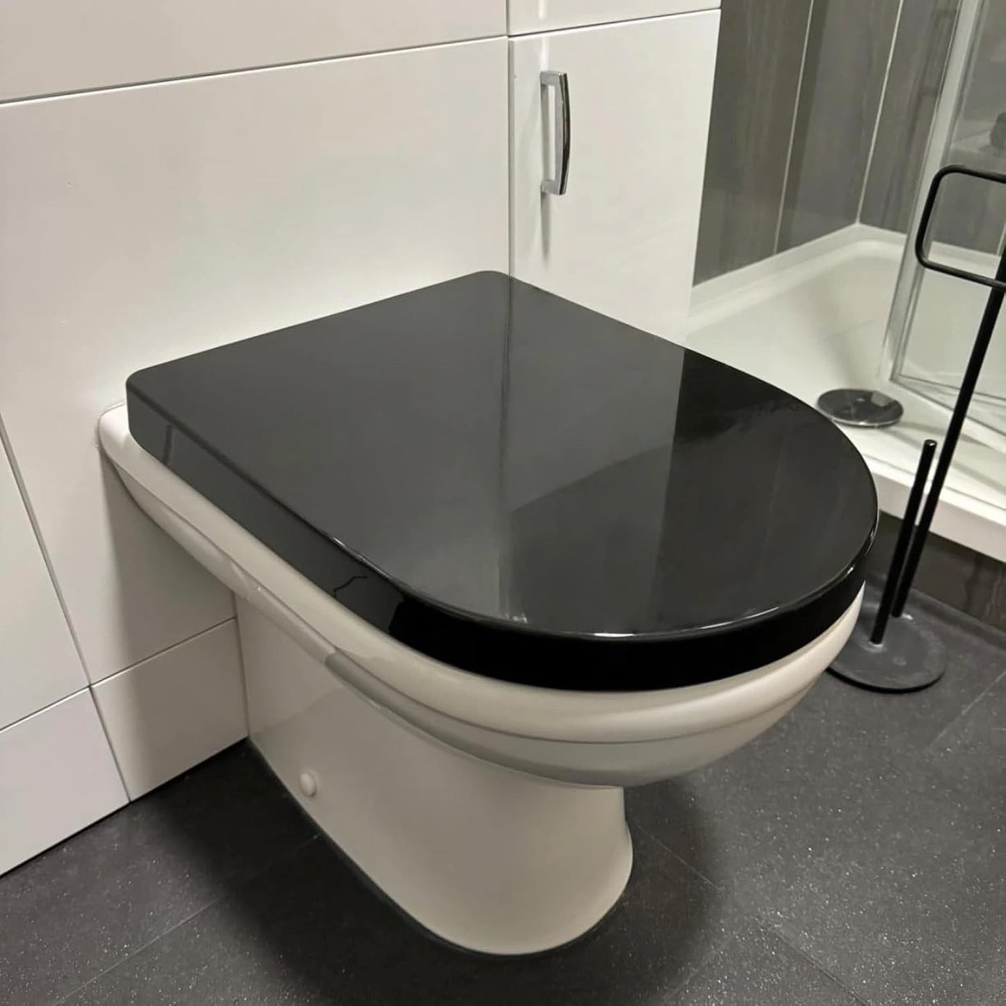 Black D Shape Toilet Seat Soft Close Quick Release Adjustable Hinges 46x36cm