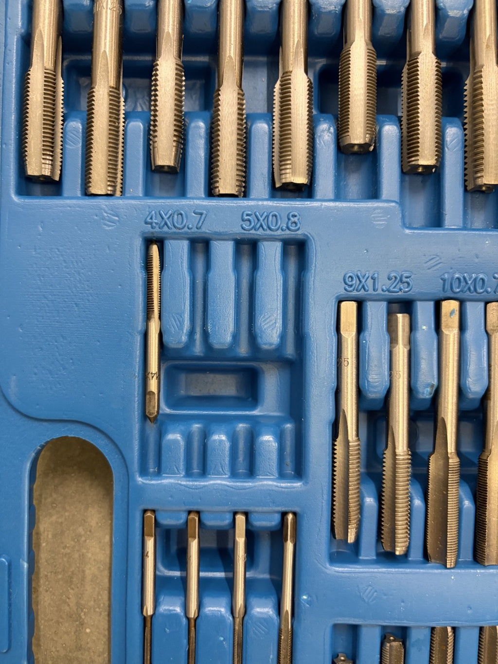 107pc Metric Tap and Die Set HSS Thread Repair Kit with Wrench Case