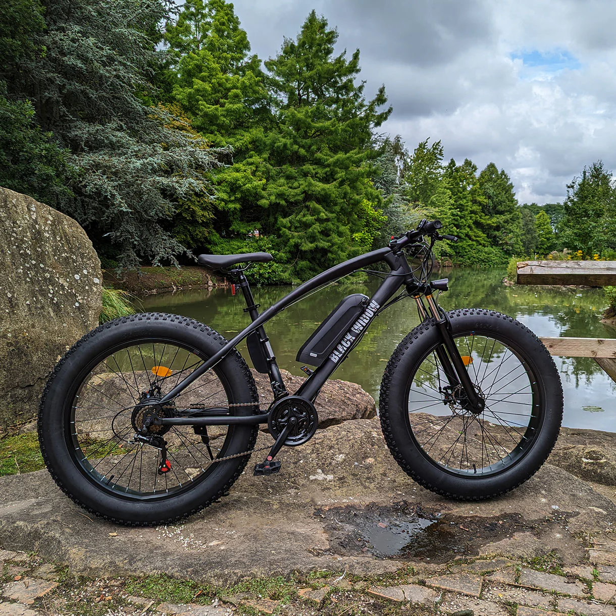 Black Widow Electric Fat Tire Bike 250W 36V 26" Wheel E-Bike UK Road Legal