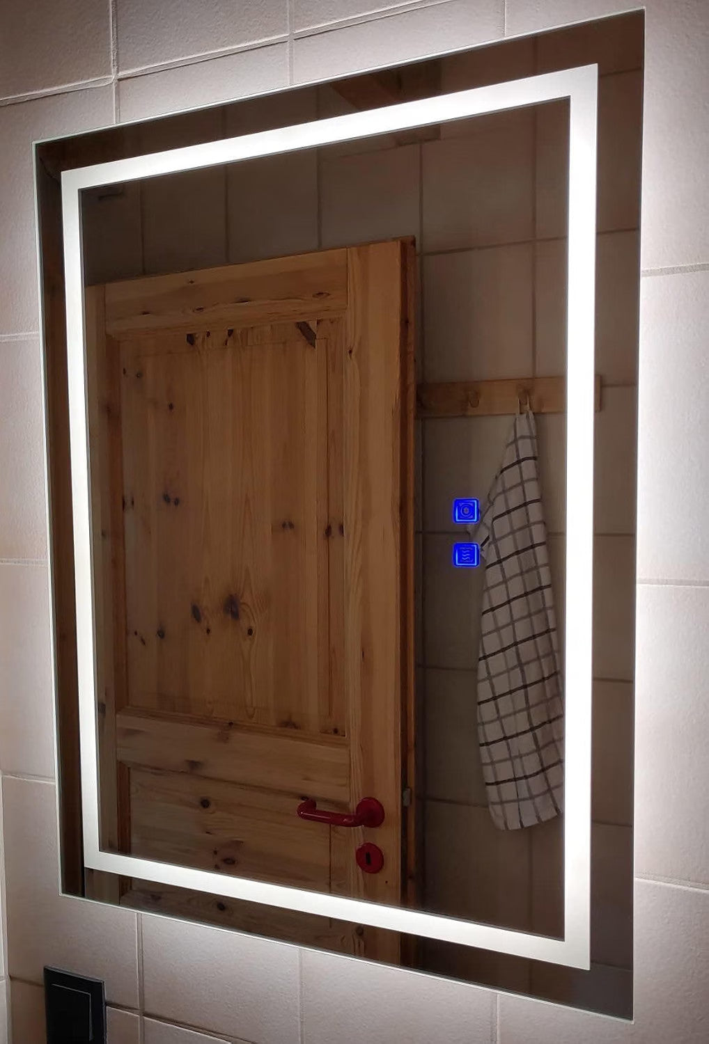 LED Bathroom Mirror Demister 100x60cm Dimmable 3 Colour Touch Memory Wall Mount