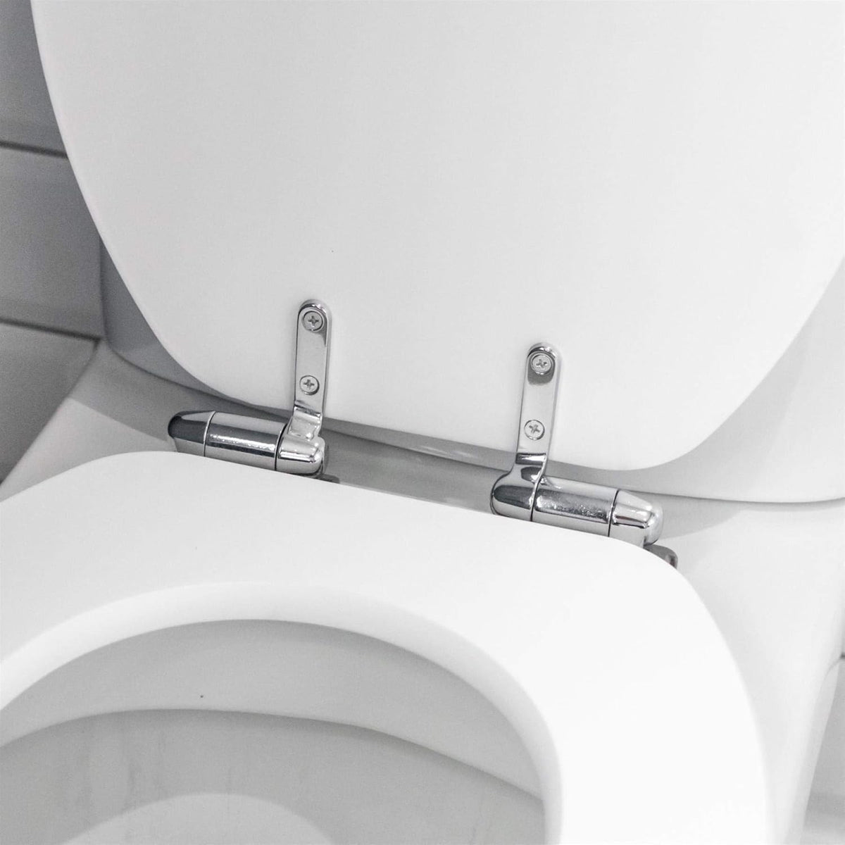 Soft Close Toilet Seat White Wooden MDF Oval 43.2x37.5cm Chrome Hinges