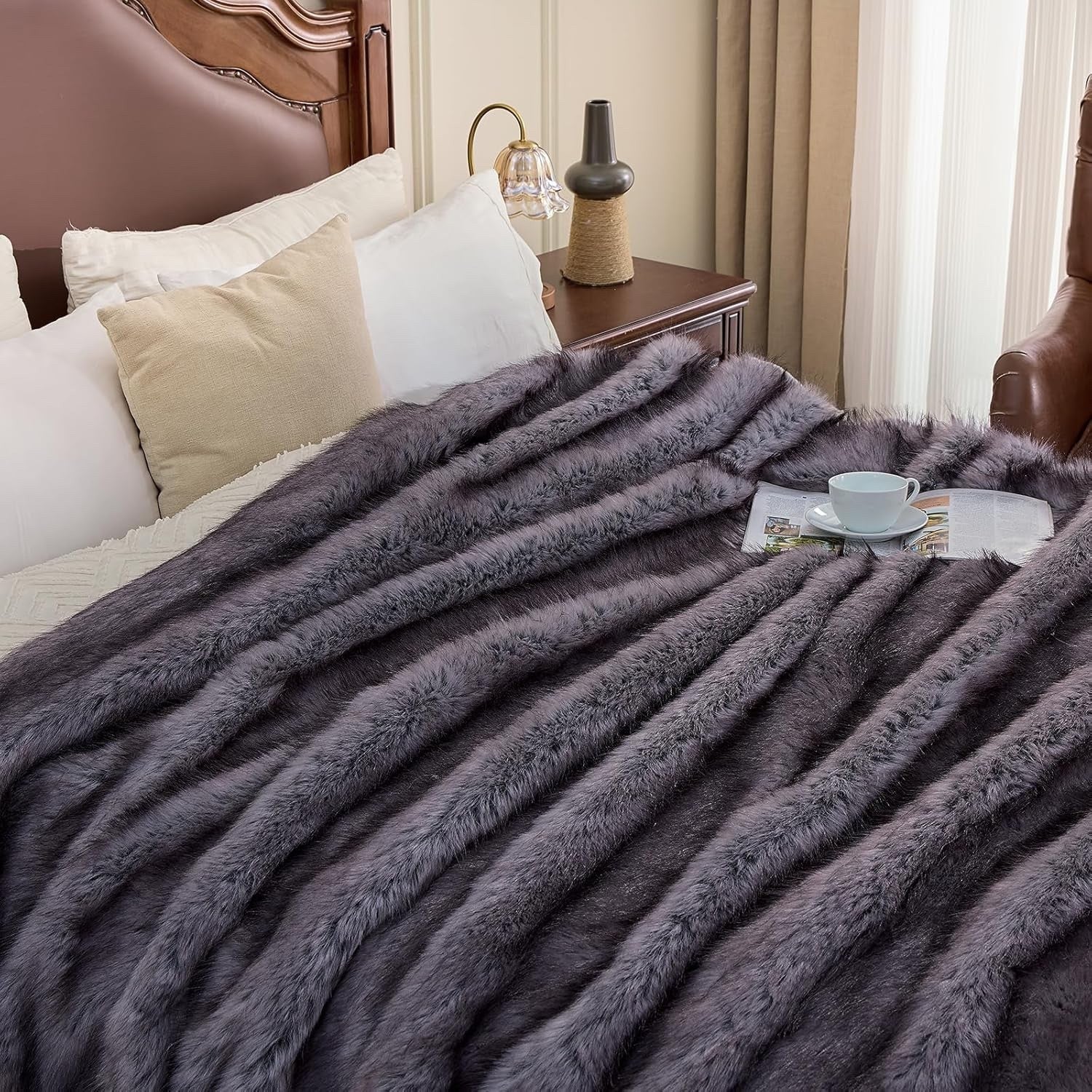 Faux Fur Throw Blanket Thick Warm Reversible Fluffy Grey Bed Sofa 230 x 270cm