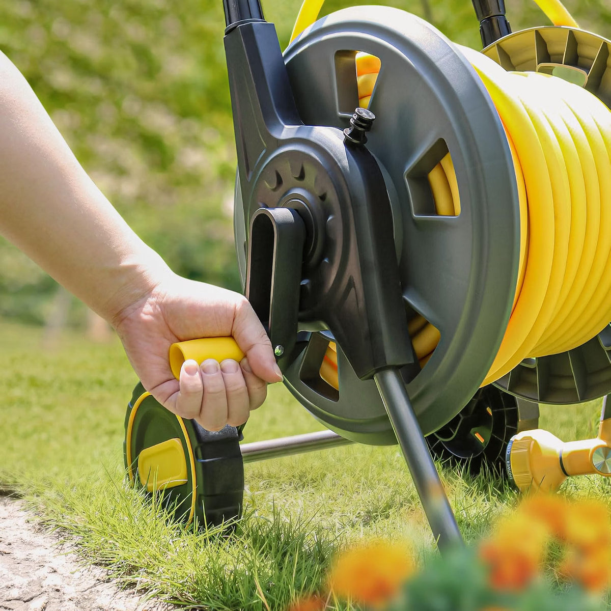 Garden Hose Reel Cart 30m Wheeled Trolley Rewind Handle 2m Leader Hose Spray Gun